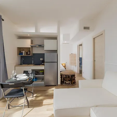 דירה Hill House *