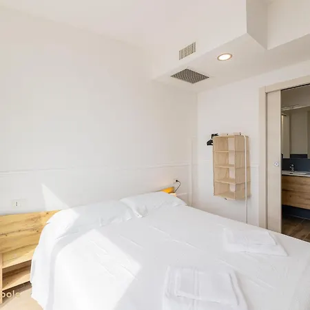 Daire Hill House Alassio